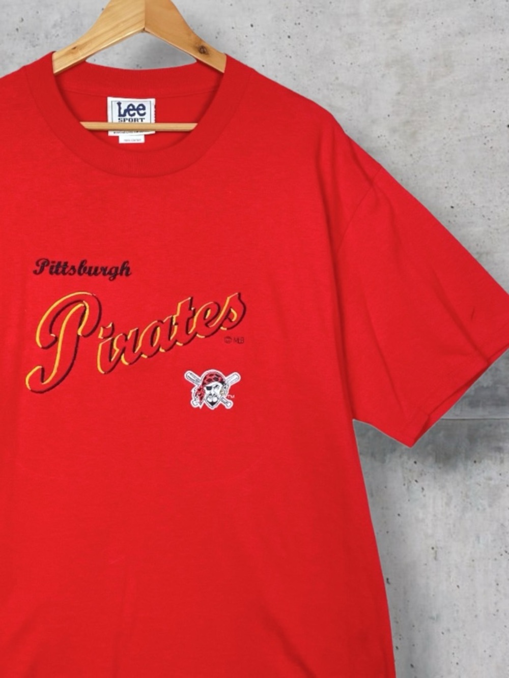 Lee Sports Vintage Embroidered Pittsburgh Pirates Baseball Short Sleeve Shirt L